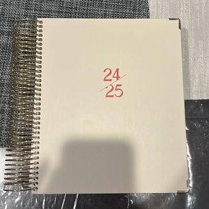 Dailee planner (used)